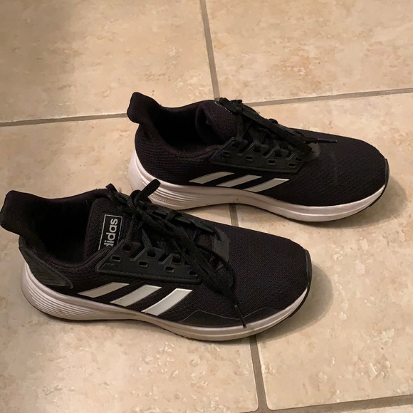 🌟HP🌟Adidas Cloud Foam athletic shoes- size 4 - Picture 6 of 14